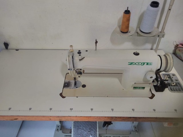 Máquina de costura (RETA)  - Foto 4