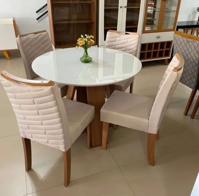 Mesa de jantar redonda 4 lugares com a cadeiras Lisboa 