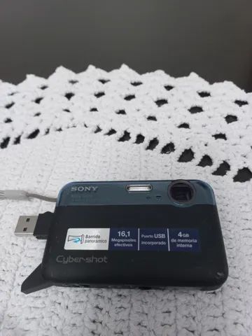 Câmera Sony 16.1 carrega pelo cabo USB 