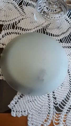 Vendo um lustre com vidro fosco valor 15 reais