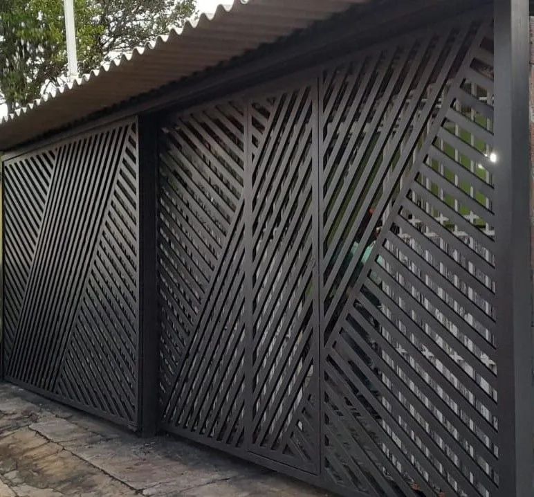 Portão de Aço com Designer Moderno a Partir de