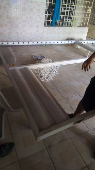 Manutenção  em geral de portão e janela de alumínio  - Foto 2
