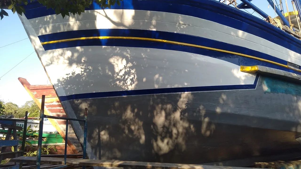 Barco de arrasto de camarão ( galhudo) - Foto 5