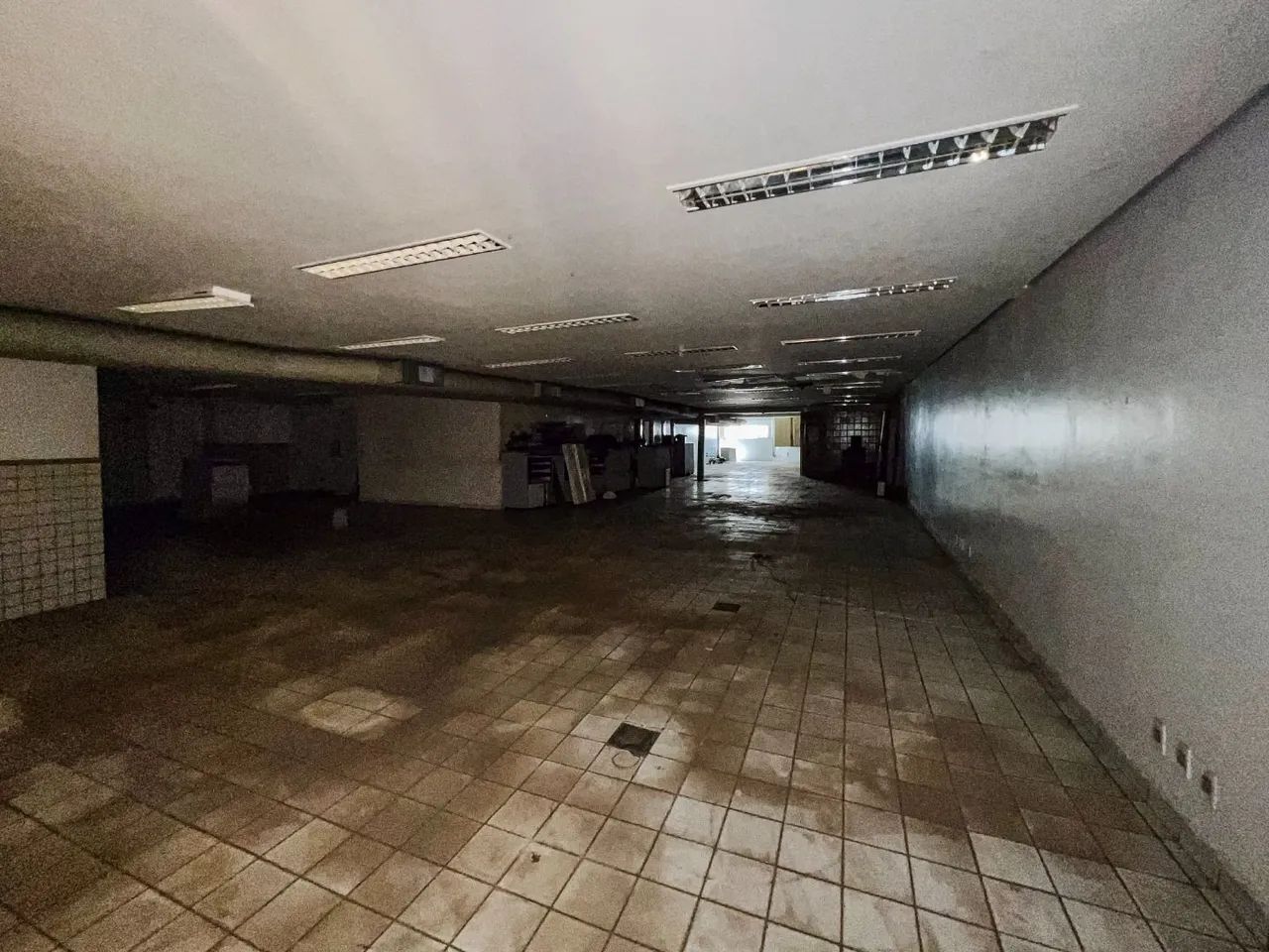 Galeria para venda possui 1100 metros quadrados em Setor Central - Goiânia - GO - Foto 9