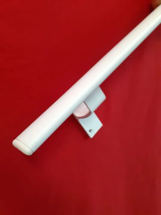 ( R$90,00 O METRO ) FABRICAMOS SOB MEDIDA / CORRIMÃO DE PAREDE EM ALUMÍNIO MODELO CHATO  - Foto 2