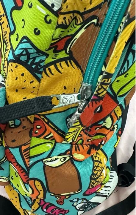 Mochila Jansport Estampada Colorida com Design Divertido Original - Foto 5