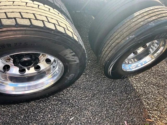 Volkswagen Constellation 25.420, 2016, v-tronic, 8x2 no chassis em bom estado - Foto 8