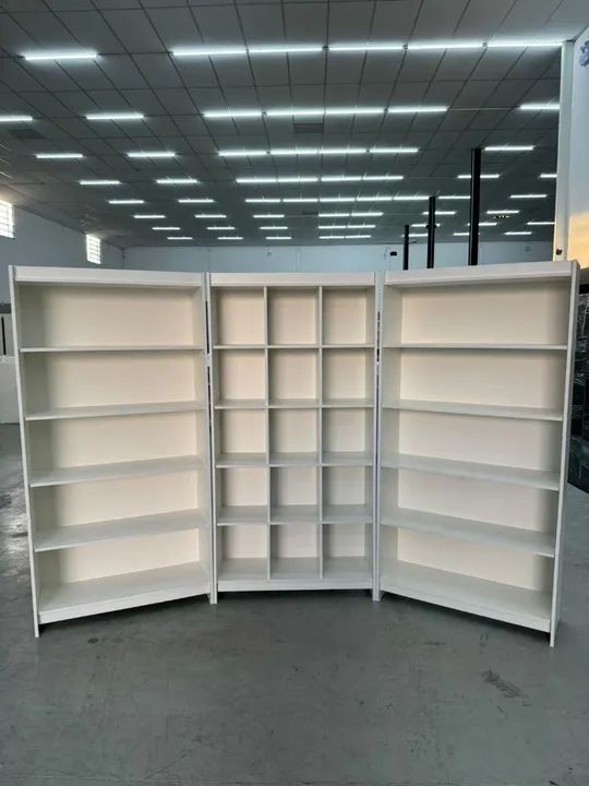 PRATELEIRAS E COLMEIA MDF 