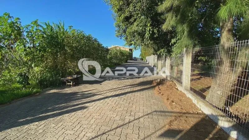 Excelente Casa com Piscina - Foto 2