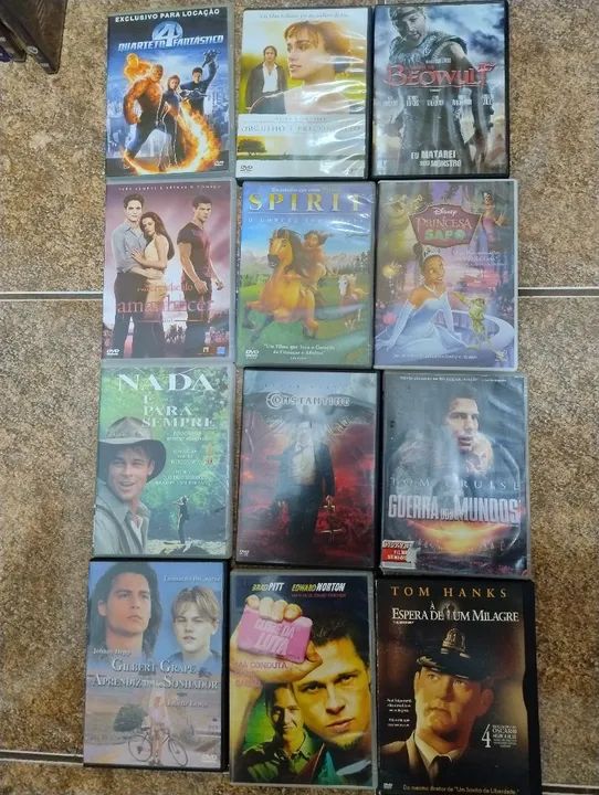 Lote com 12 DVDs