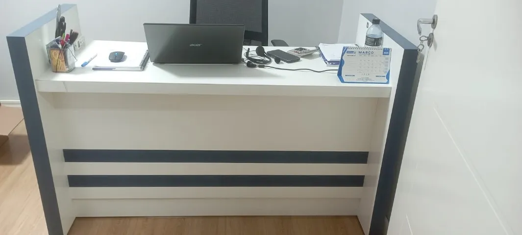 MESA PARA ESCRITÓRIO