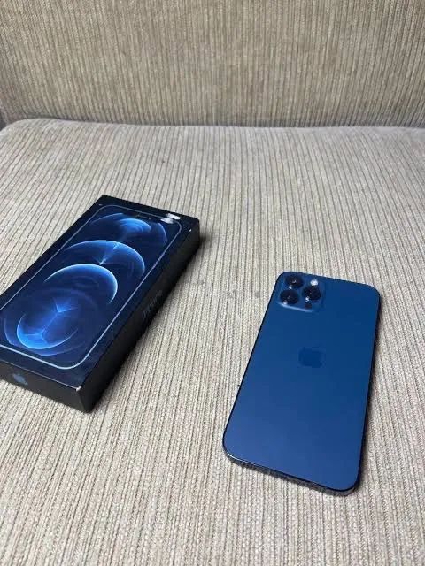 IPhone 12 Pro Max com 512GB