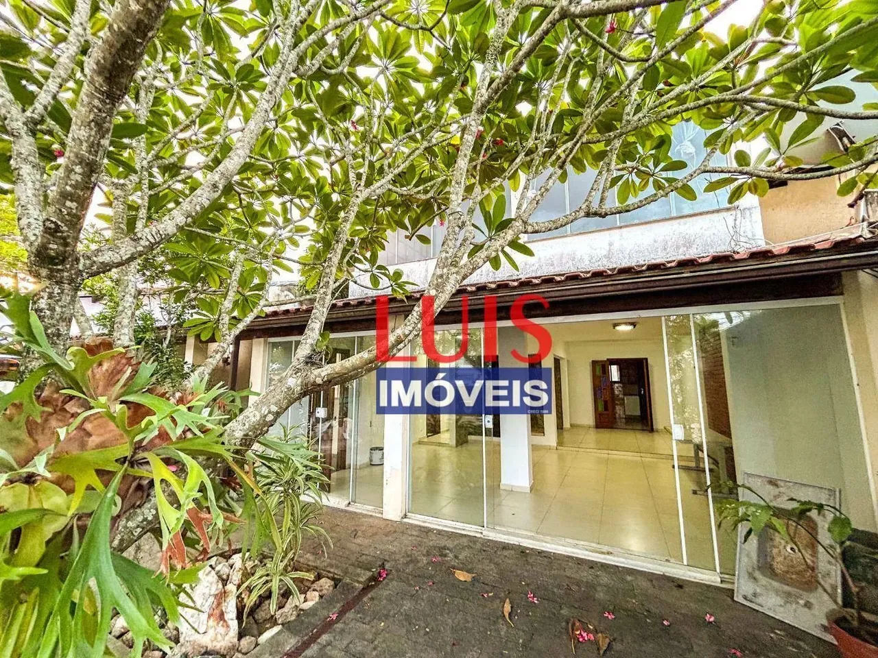 Casa na Praia de Piratininga para alugar, 300 m² por R$ 4.775/mês - Piratininga - Niterói/