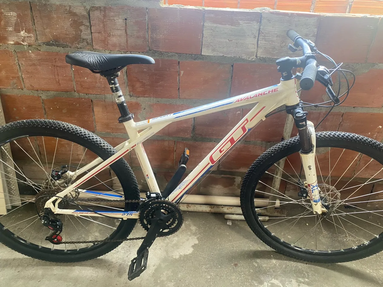 Bicicleta GT Avalanche