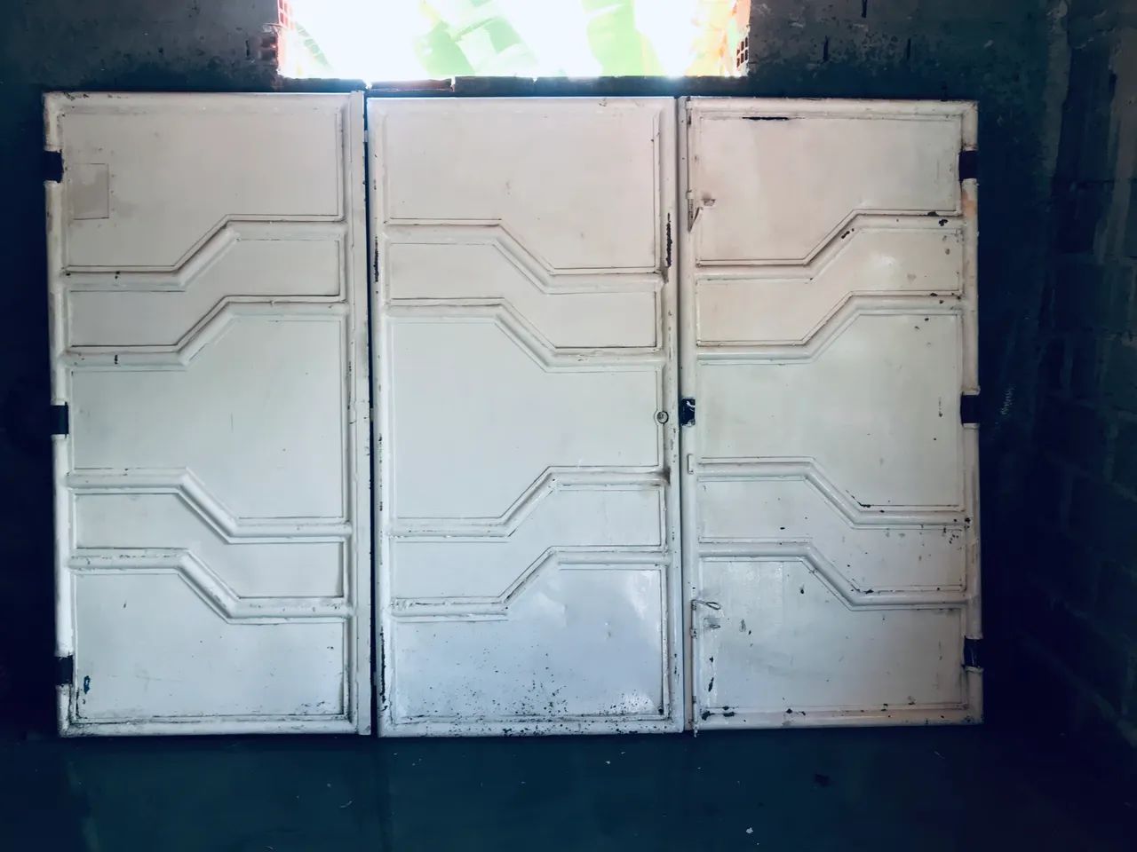 Portão de ferro64295716784771120