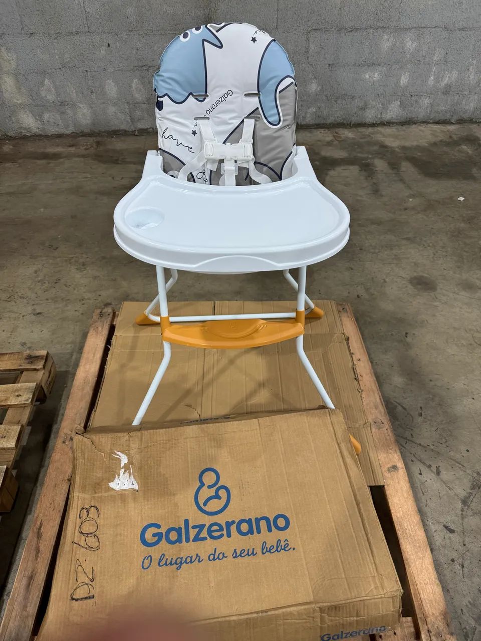 Cadeira alta para refeição Galzerano-Dinossauro ( Nova na caixa)