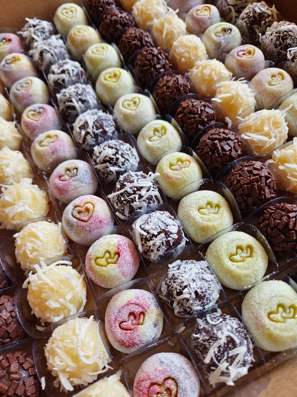 Brigadeiros Gourmet por encomenda - Ceciliê Doces
