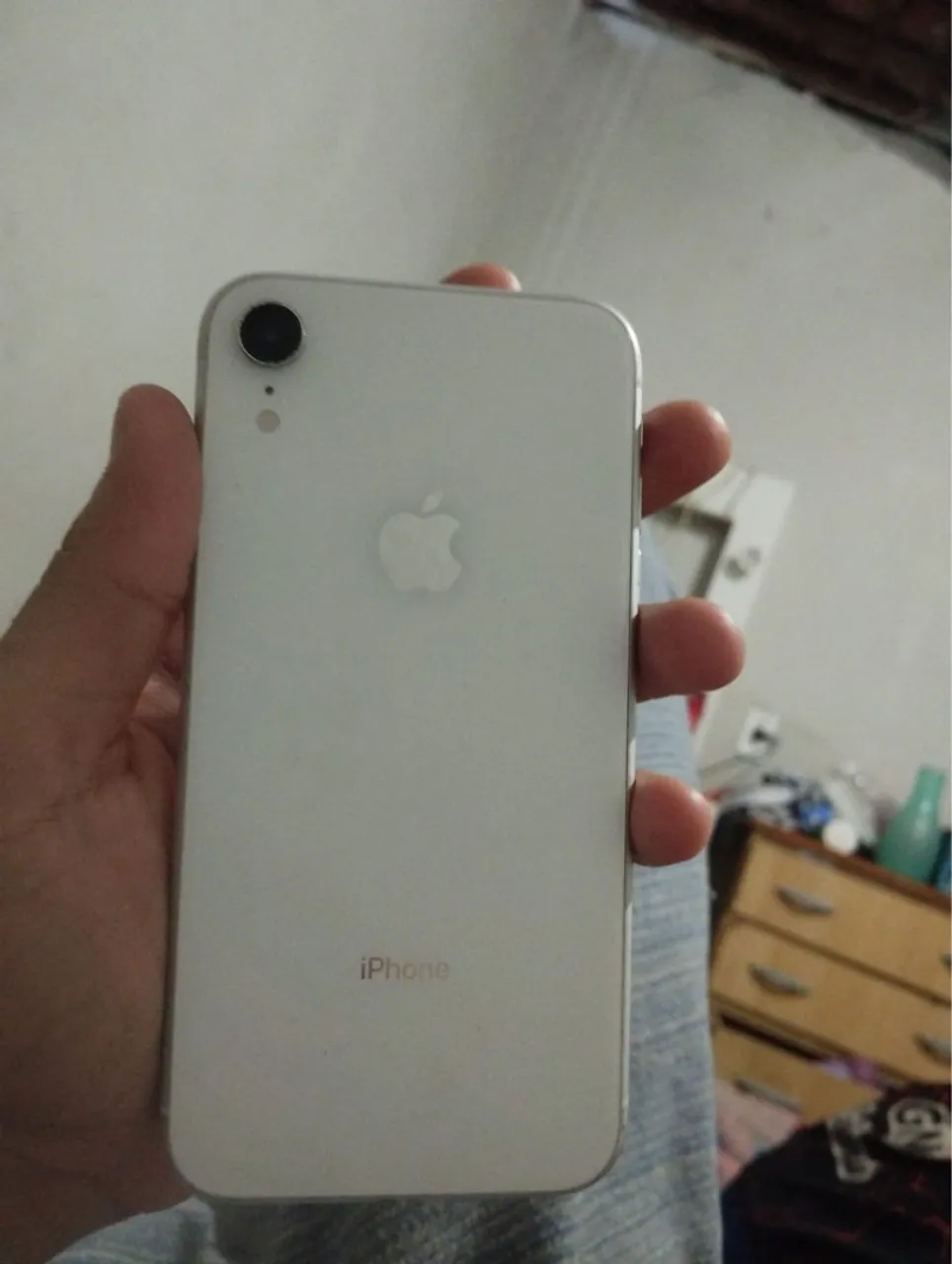 iPhone XR pra vender logo