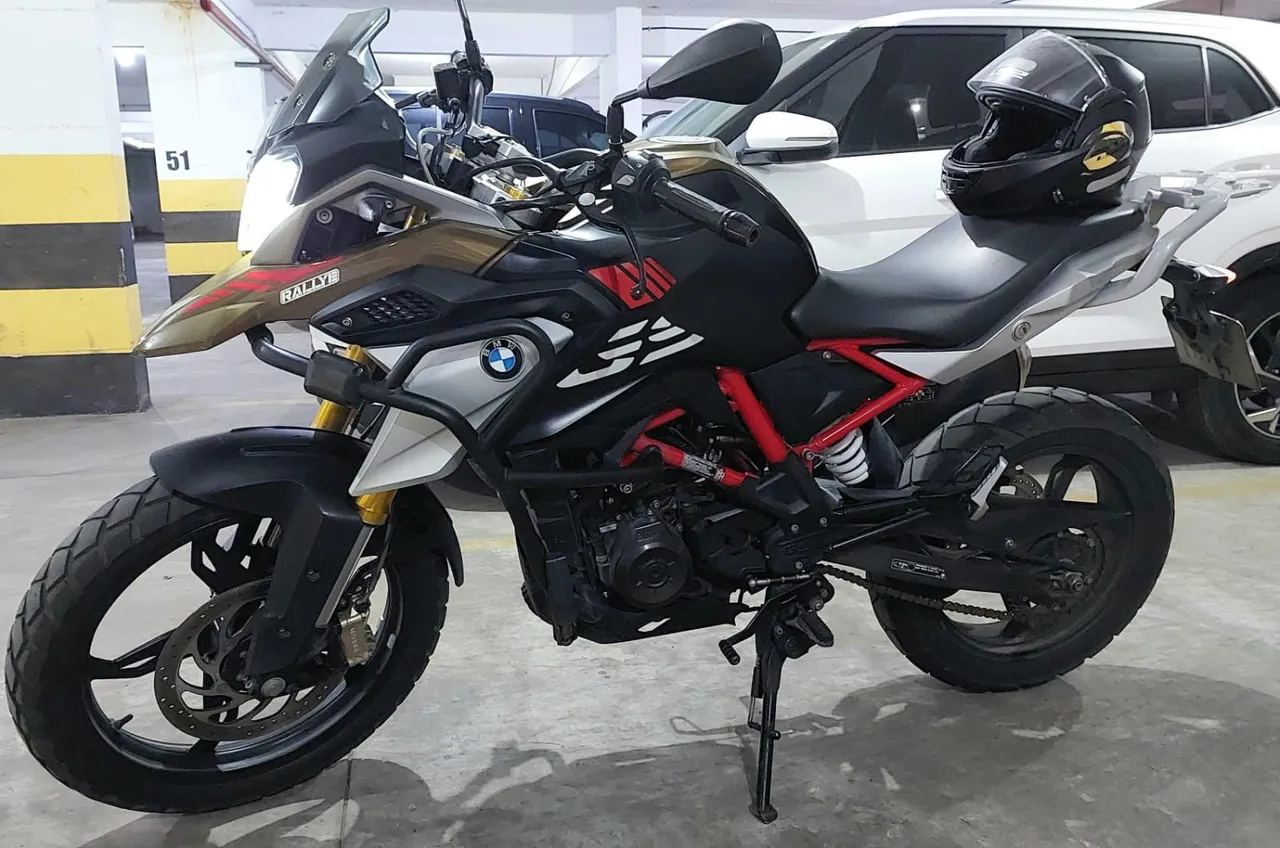 Perfeita, na Garantia ainda, REVISADA na BMW, IPVA 2025 pago. Linda