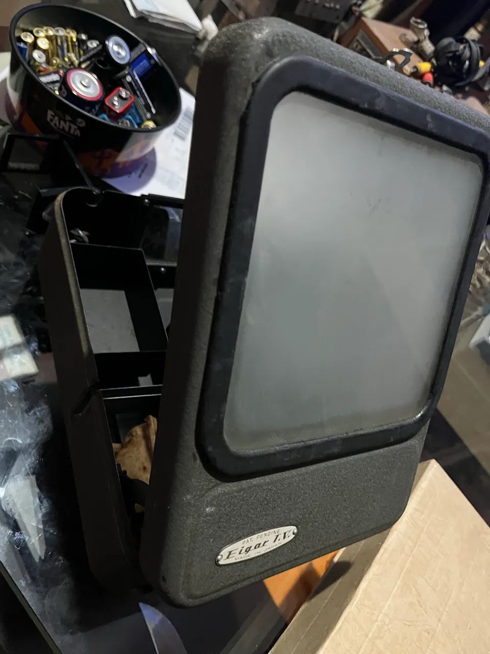 mini televisor ou um projetor de imagens estáticas, da marca "Eigar T.V." - Foto 5