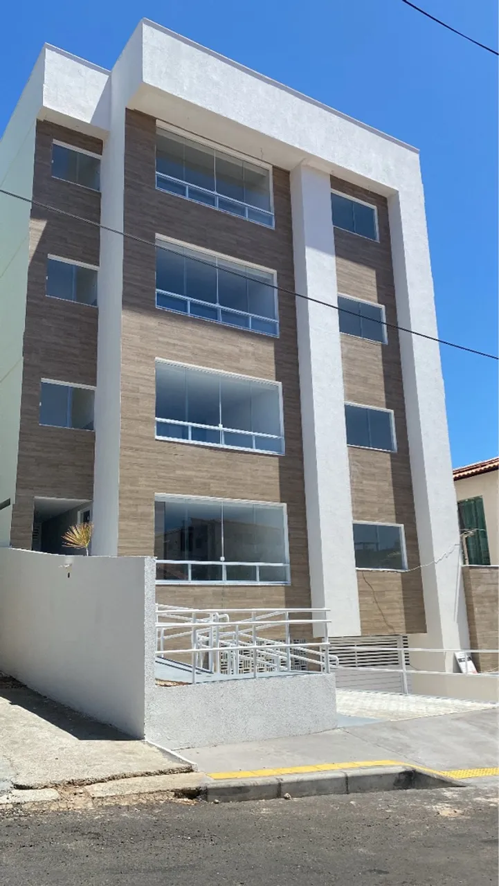 APT 2/4 com suíte