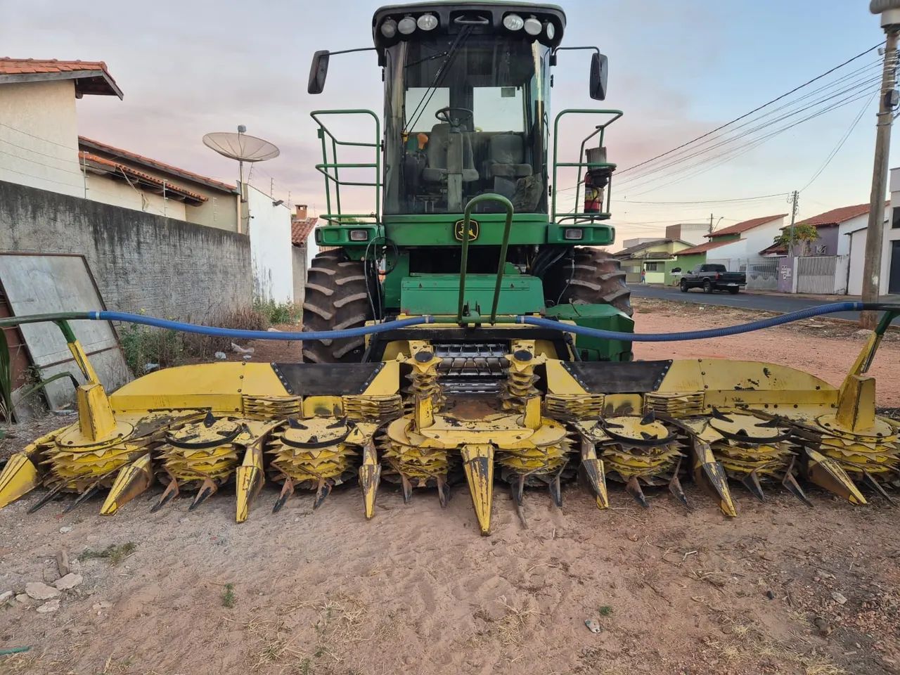 Forrageira John Deere 7350 - Máquina de Colheita de Silagem - Foto 4