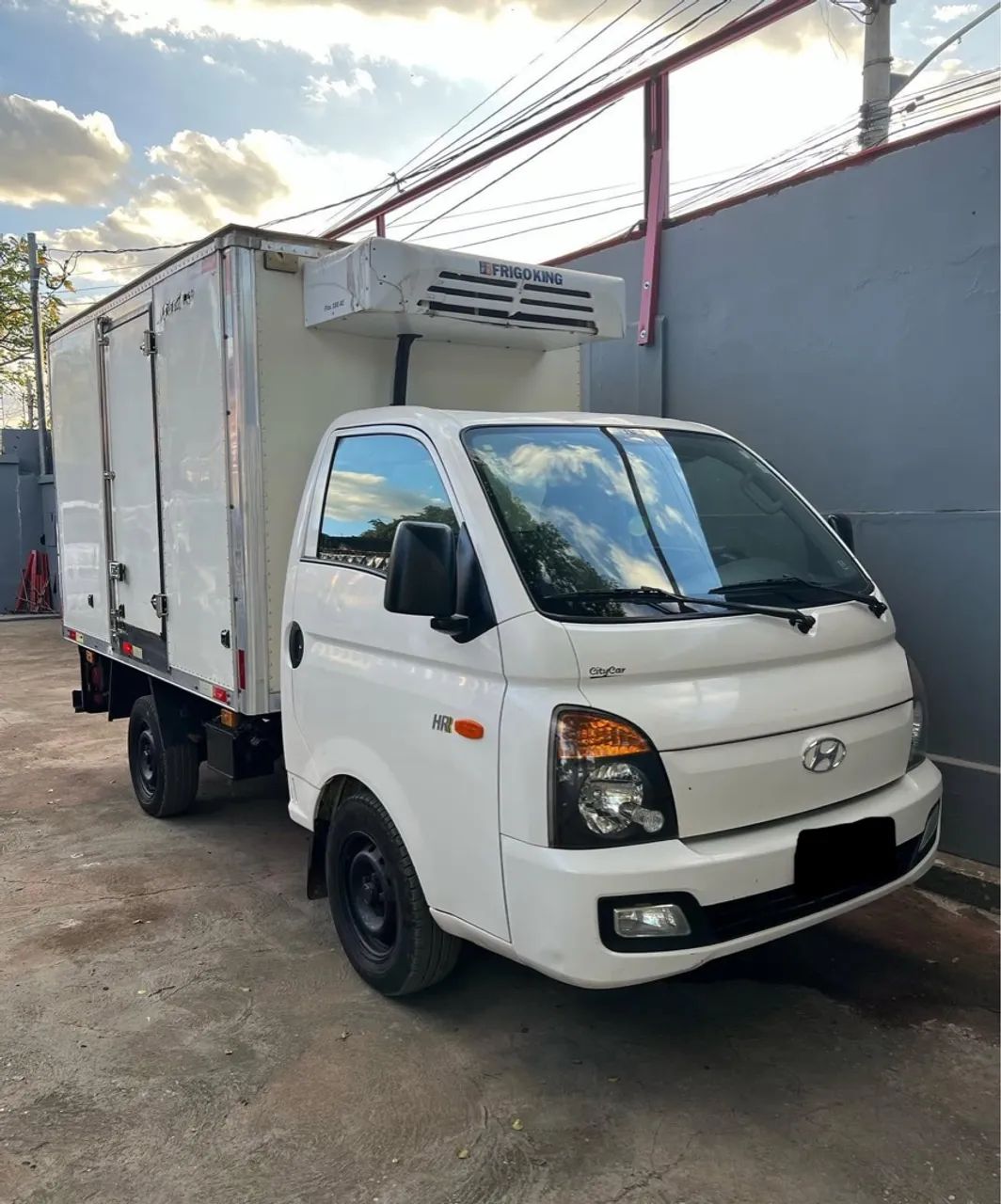 HR Baú Refrigerada 2014