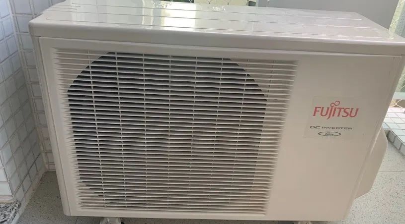 Vendo ar condicionado Fujitsu quente/frio, condensadora e dois ar condicionado  - Foto 2