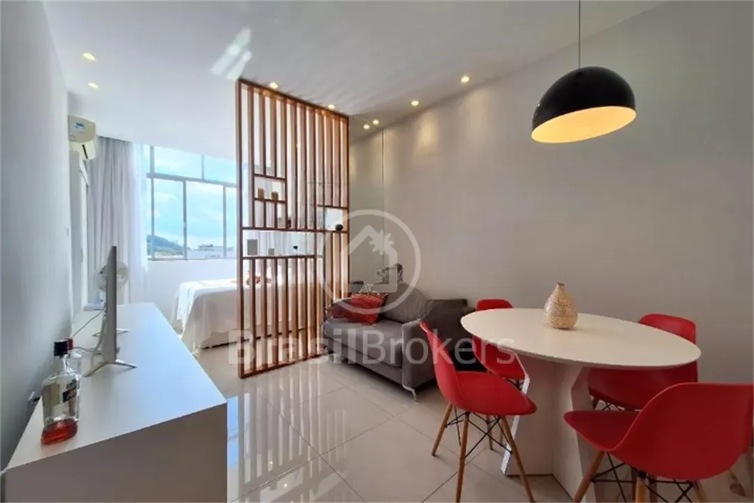 Apartamento Studio com 26 m² todo reformado e com vista para o Pão de Açúcar.
