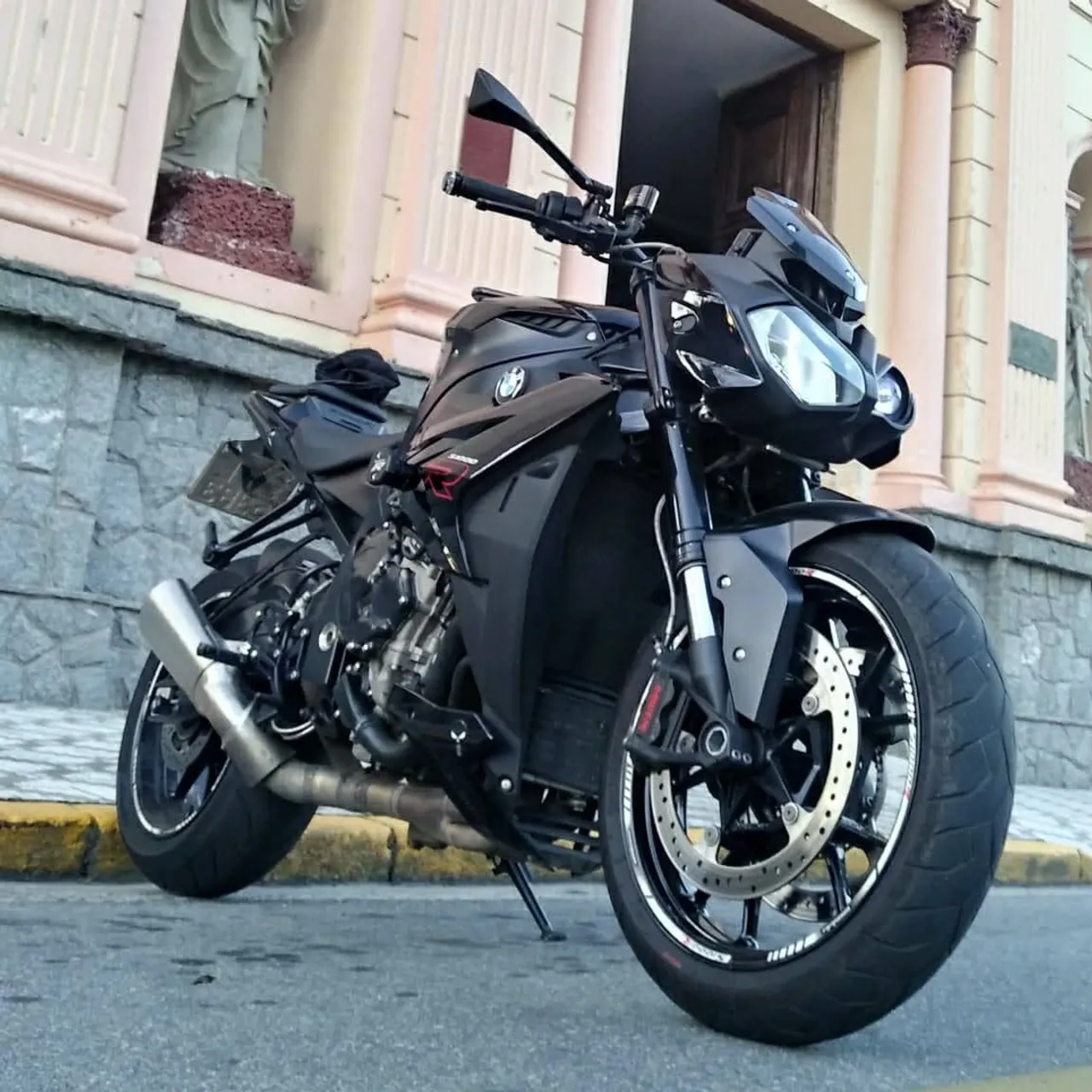 BMW S1000R