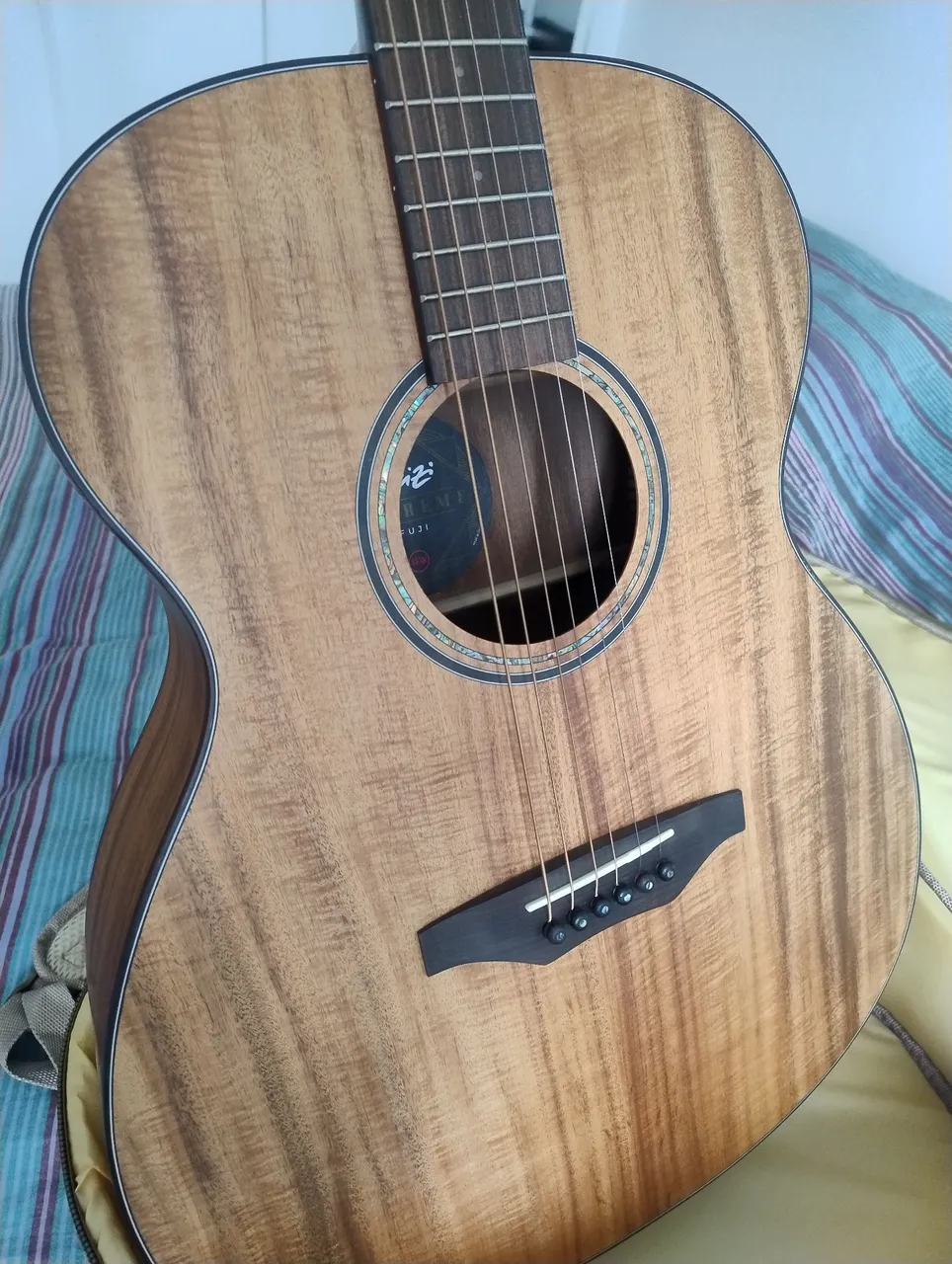 Violão Acústico Tampo Maciço Koa (Seize Supreme)
