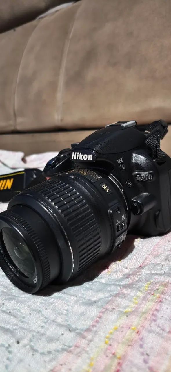Nikon 3100 Camera with Impeccable Lens64520777821825120