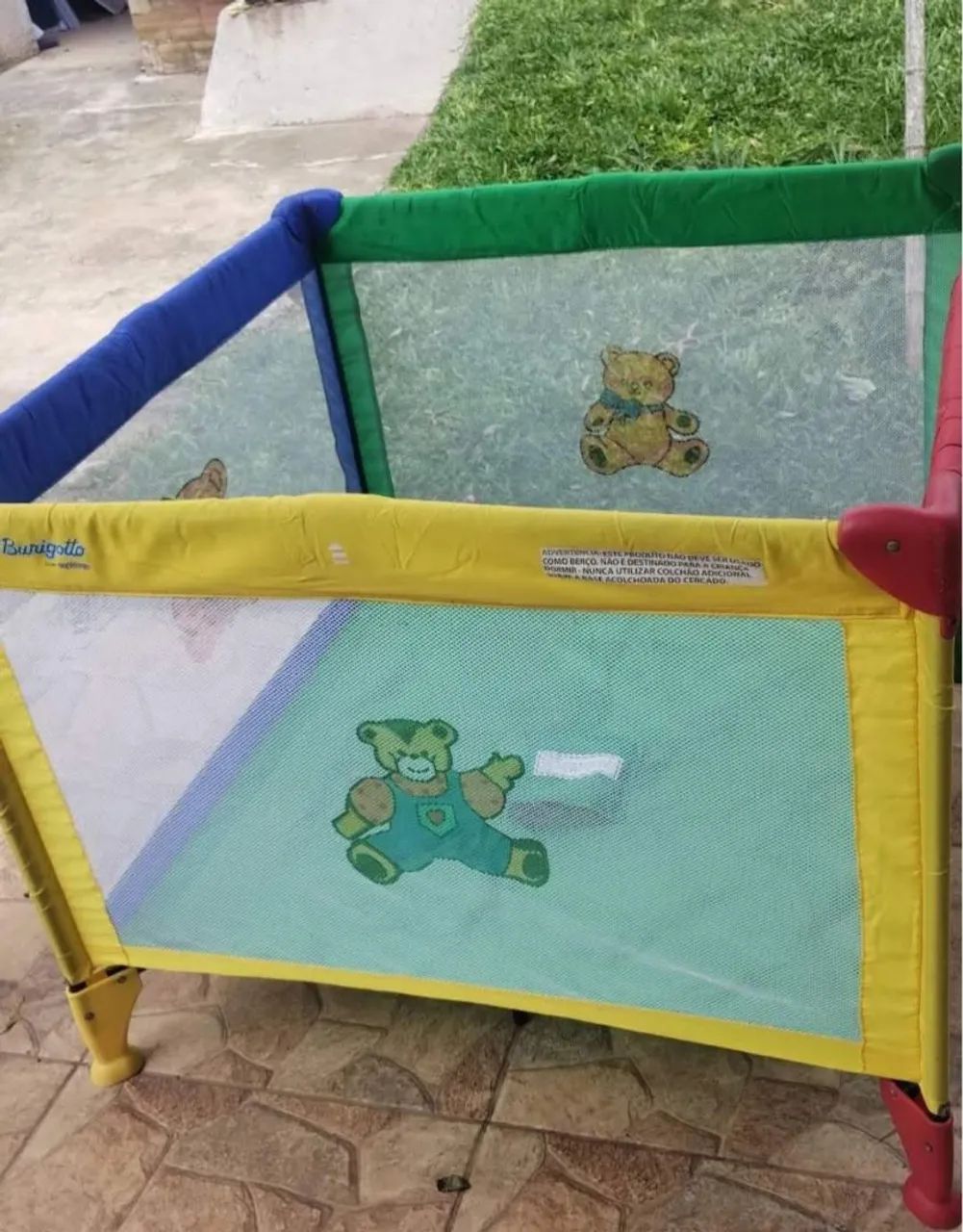 Berço Burigotto com design divertido