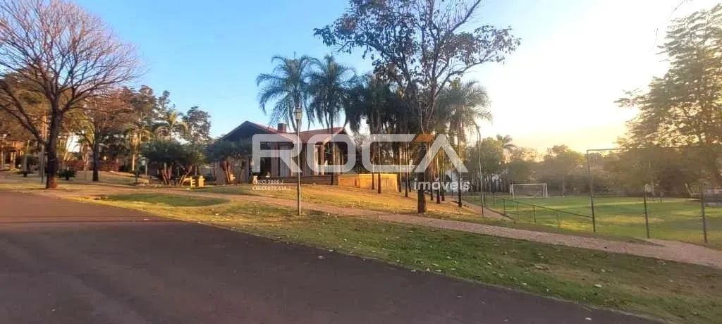 Terreno no Condomínio Ipê Roxo no bairro Vila do Golf, em Ribeirão Preto. - Foto 2
