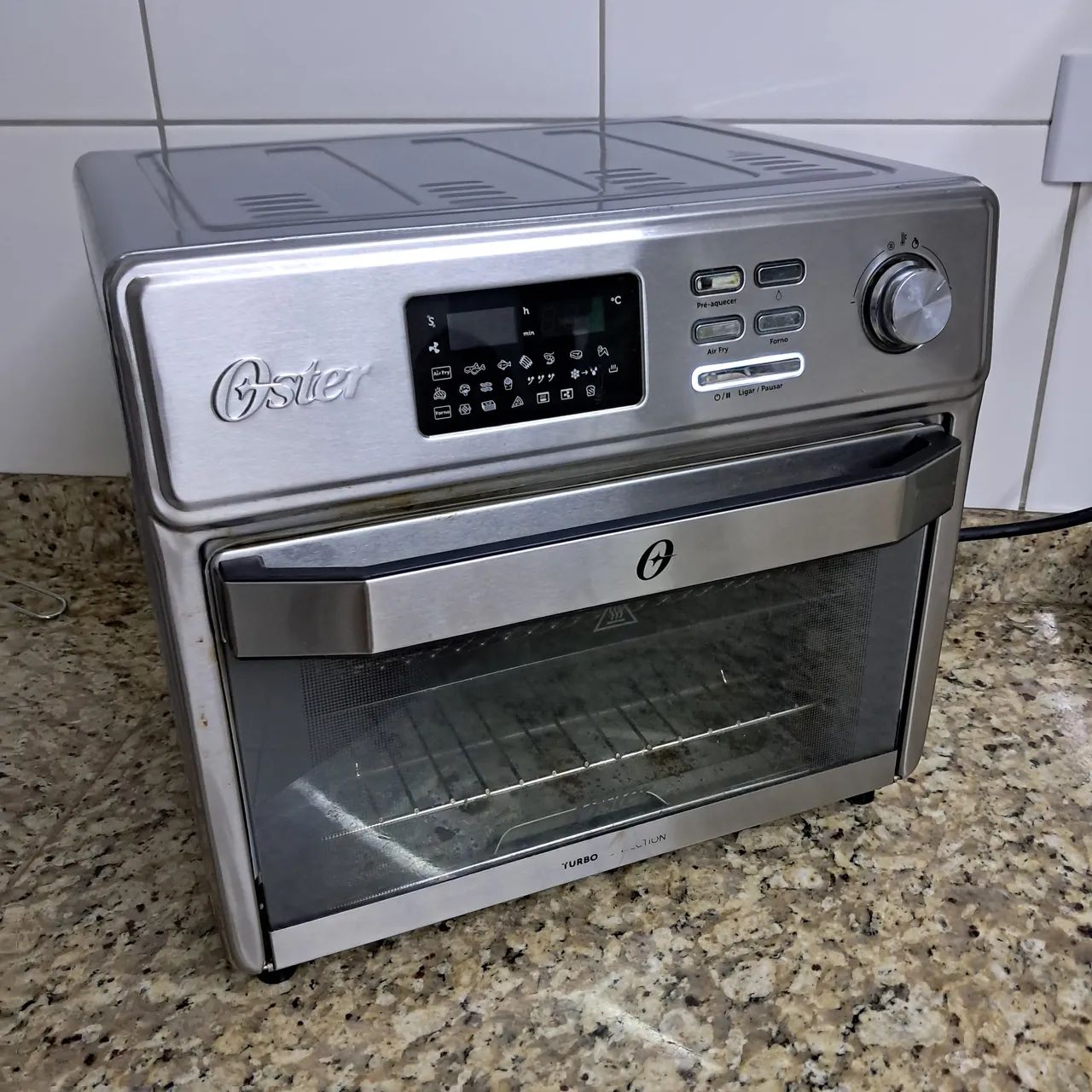 Air Fryer e Forno Eletrico Oster