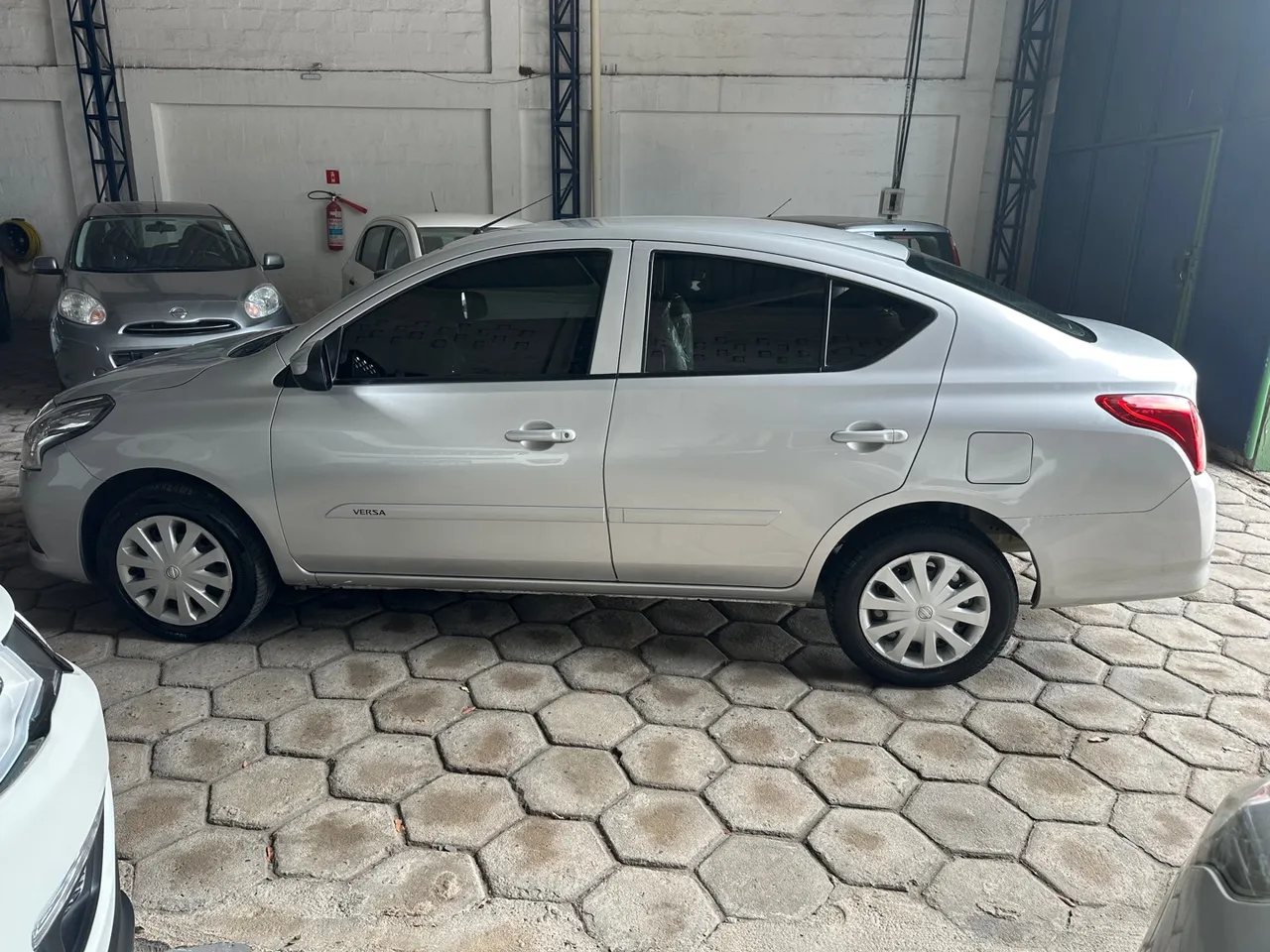 VERSA S 1.6 MEC. COMPLETO 2020 