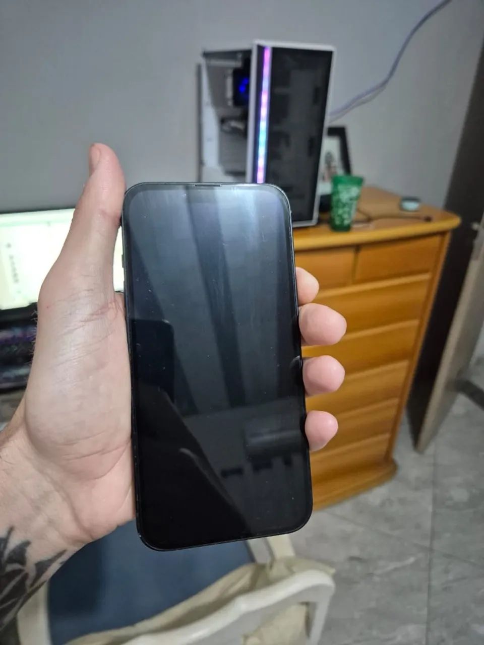 Iphone Azul escuro, 128Gb  Bateria 87%  1 ano de uso Funciona tudo! Leva capa e carregador - Foto 3