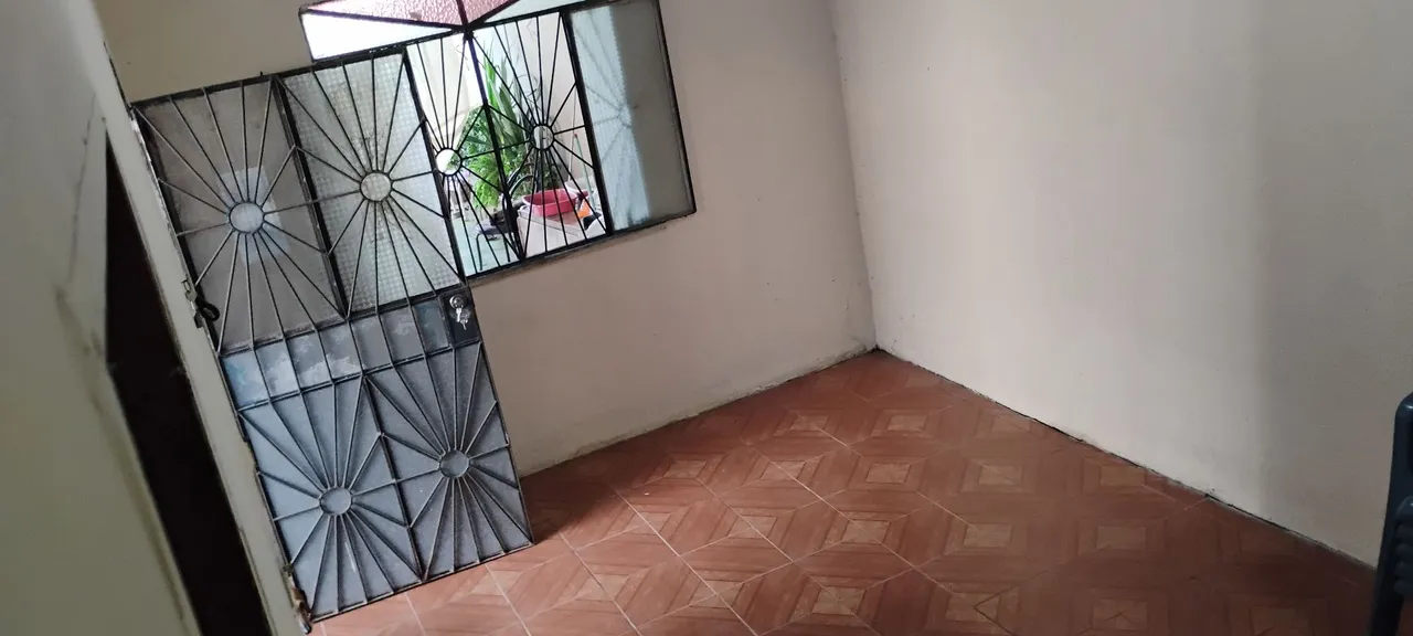 VENDE-SE CASA (TANCREDO NEVES)