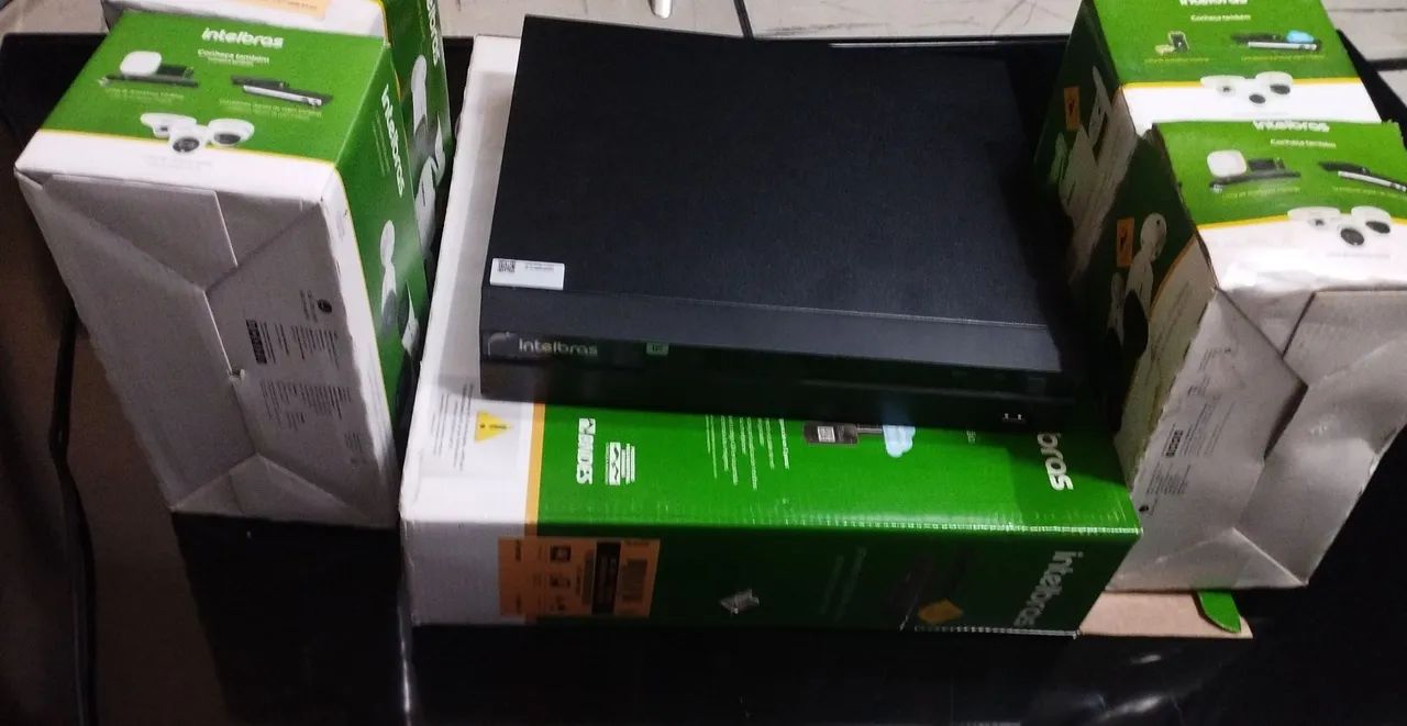 Kit INTELBRAS de câmeras 04 CANAIS novo64303159964801120