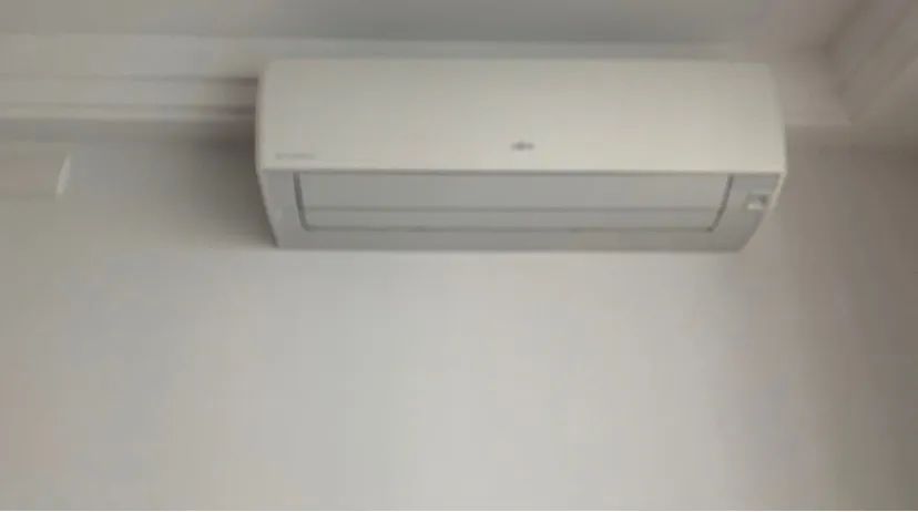 Vendo ar condicionado Fujitsu quente/frio, condensadora e dois ar condicionado 