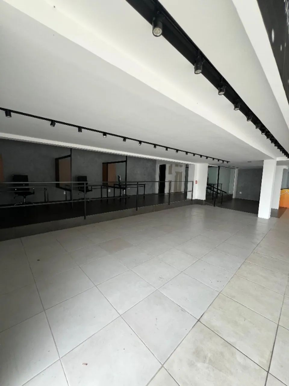 Coronel Veiga - Lojão com 300m². - Foto 3