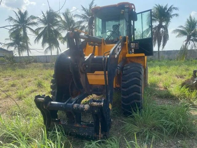 Carregadeira marca JCB, modelo 422ZX, ano 2023, com 42 horas, sem a concha. - Foto 5