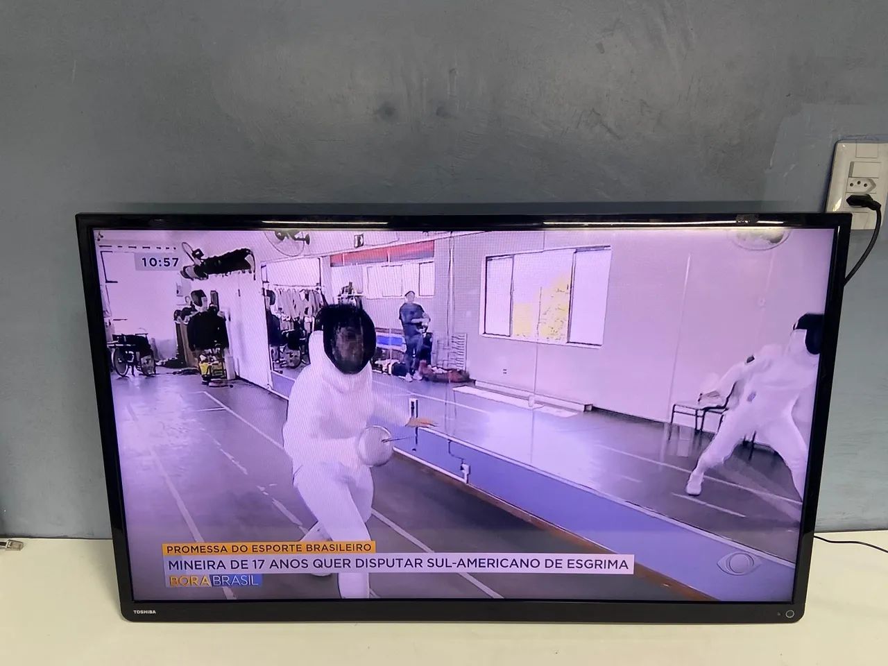 Tv Led Semp Toshiba 40 Polegadas  - Foto 3