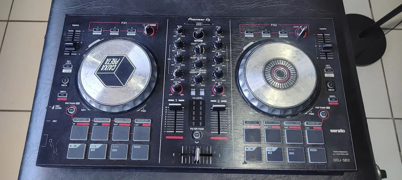 Controladora Pioneer DDJ-SB2 - Serato DJ