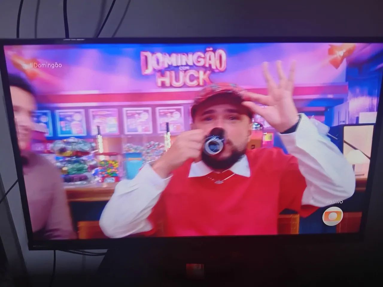 Vendo TV 32 polegada, vom menos de 1 ano de uso. PHILCO 32PG