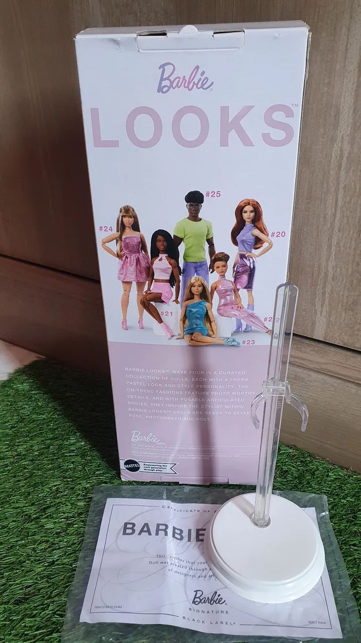 Caixa barbie Looks Wave 21 - mais pedestral  - Foto 2