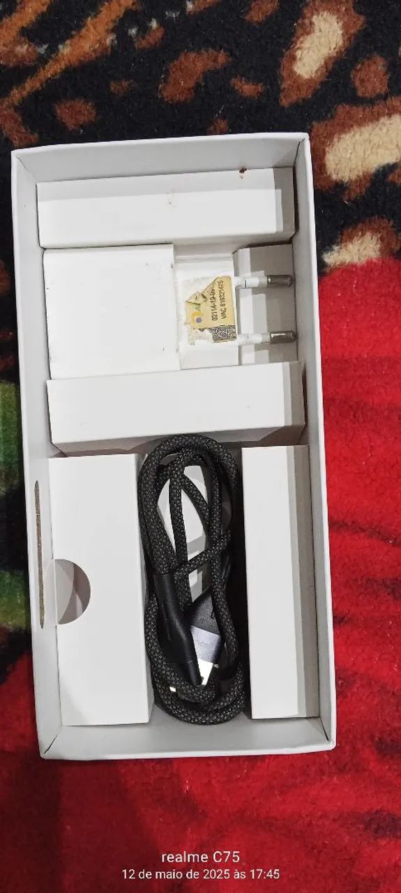 O celular está todo bom está com película  - Foto 3