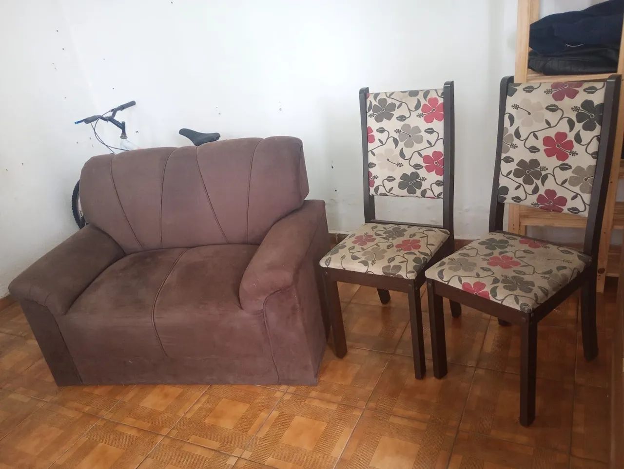 Sofá zerado 2 cadeiras  - Foto 2