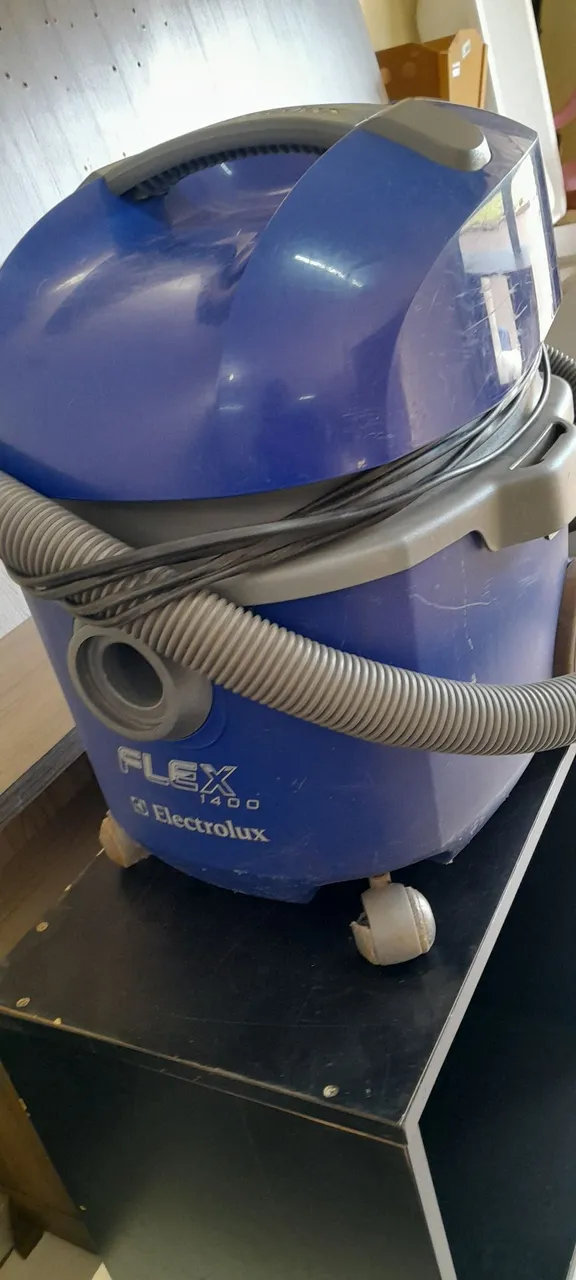 Aspirador de Pó Flex 1400 Electrolux