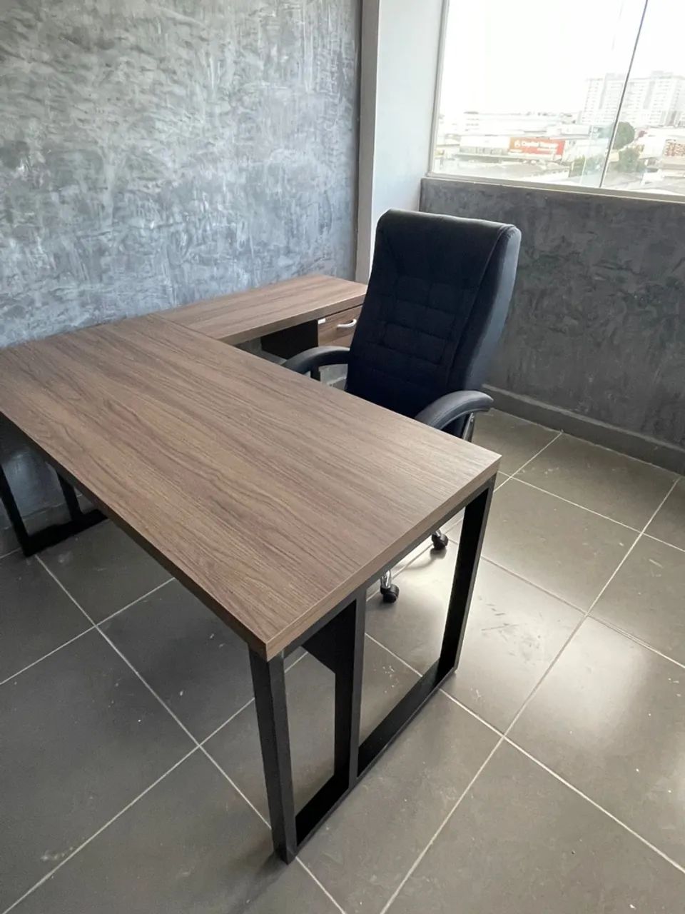 Mesa em L Industrial 40MM com gavetas para Escritório - Design Moderno e Funcional - Foto 2